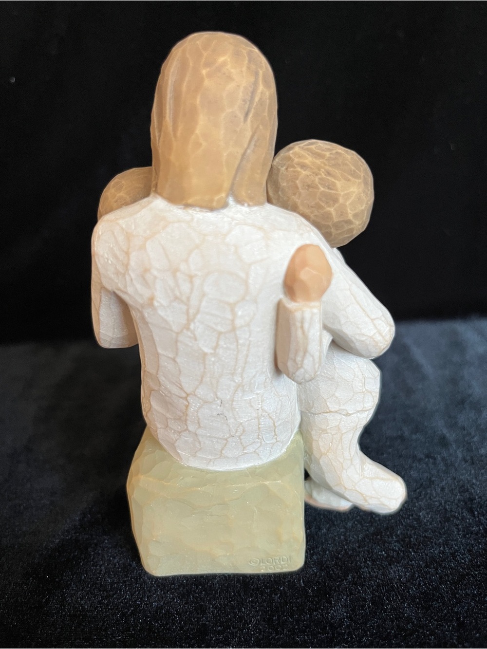 Willow Tree Mother and Children Figurine by Susan Lordi - Quietly - Picture 4 of 7